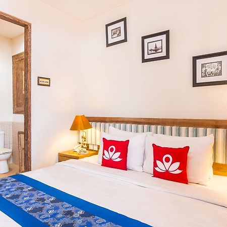 Zen Rooms Badung Nyangnyang Sari Кута Екстериор снимка