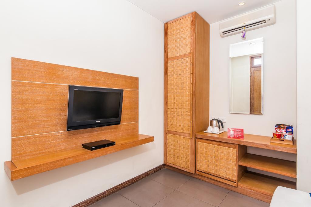 Zen Rooms Badung Nyangnyang Sari Кута Екстериор снимка