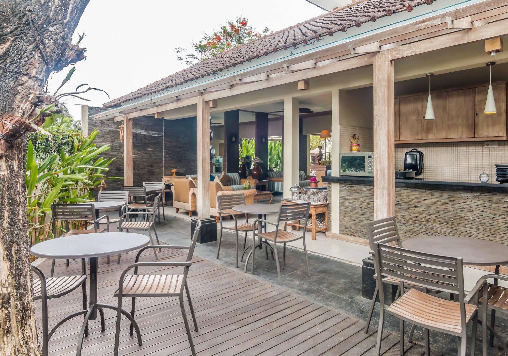Zen Rooms Badung Nyangnyang Sari Кута Екстериор снимка
