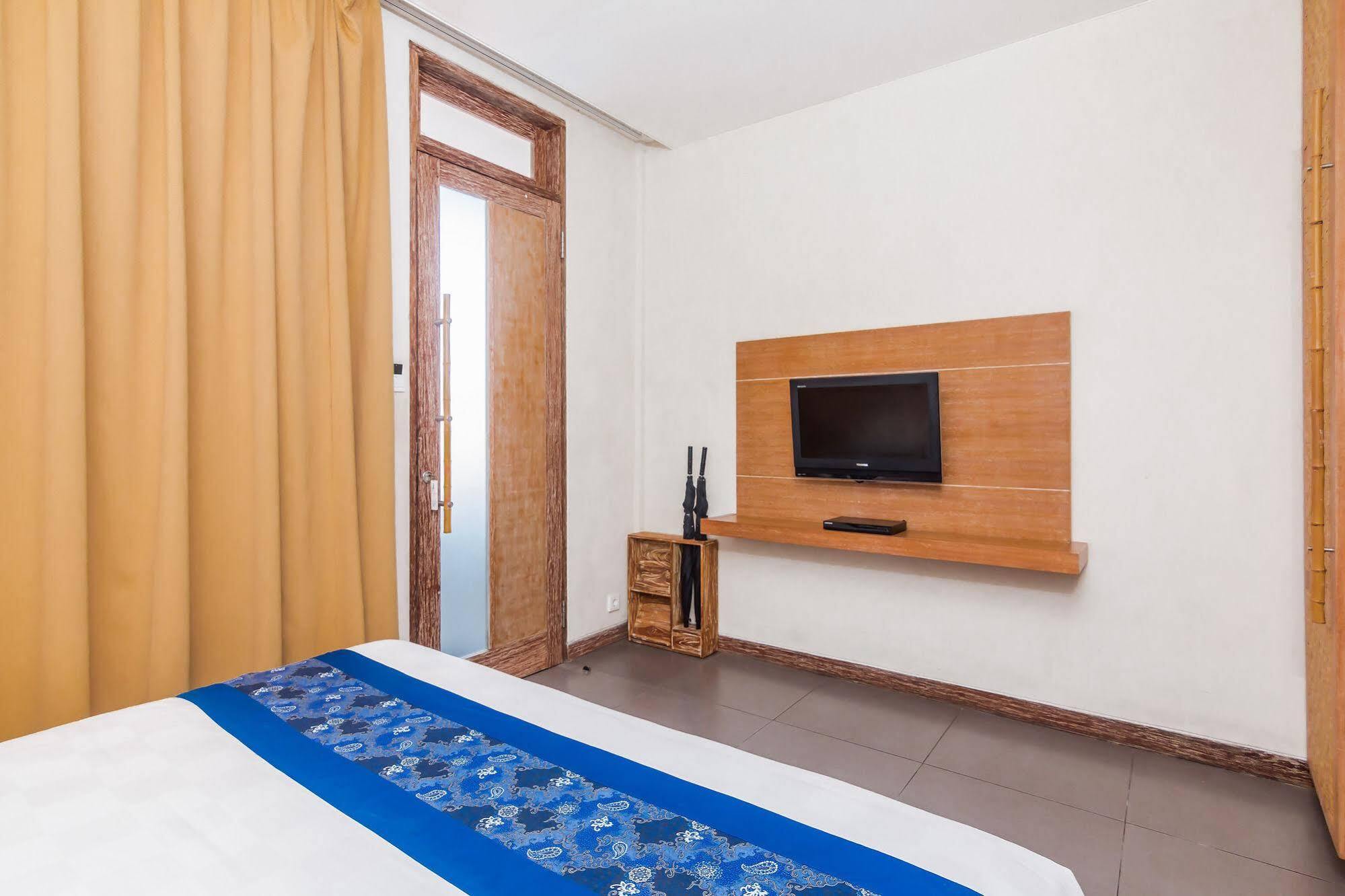 Zen Rooms Badung Nyangnyang Sari Кута Екстериор снимка