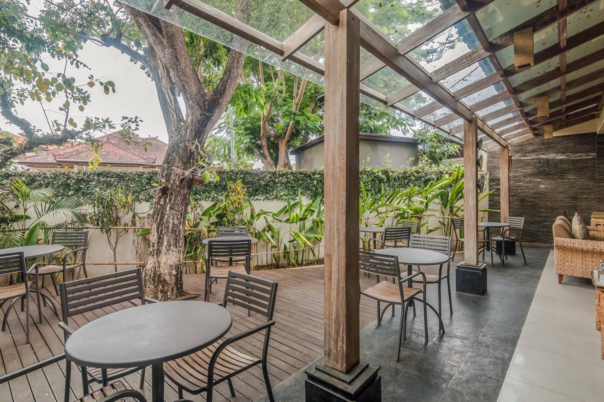 Zen Rooms Badung Nyangnyang Sari Кута Екстериор снимка