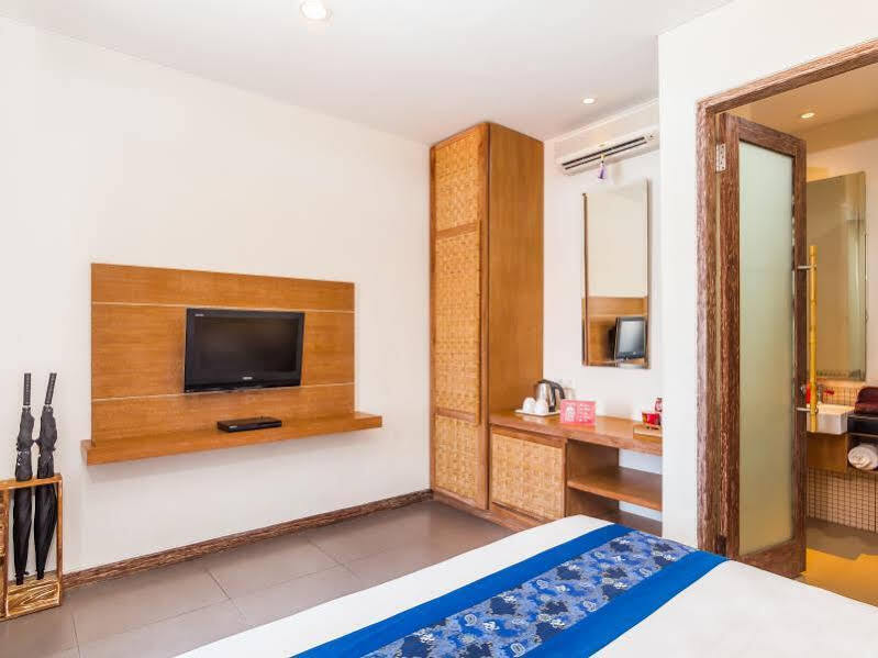 Zen Rooms Badung Nyangnyang Sari Кута Екстериор снимка